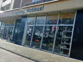 Kringloopwinkel Hebbus foto van winkel 2